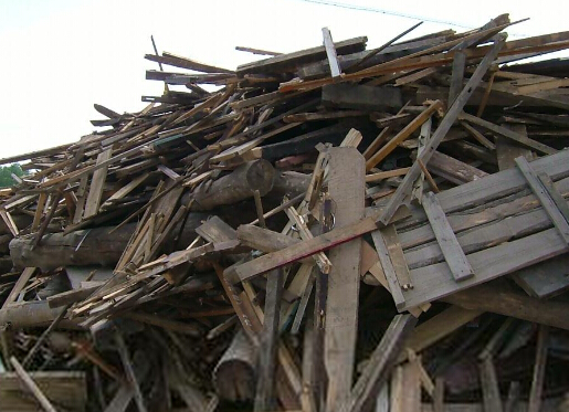 废木板(金山工业区)